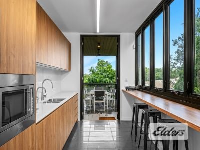 PADDINGTON'S BEST ARCHITECTUALLY DESIGNED OFFICE BUILDING!