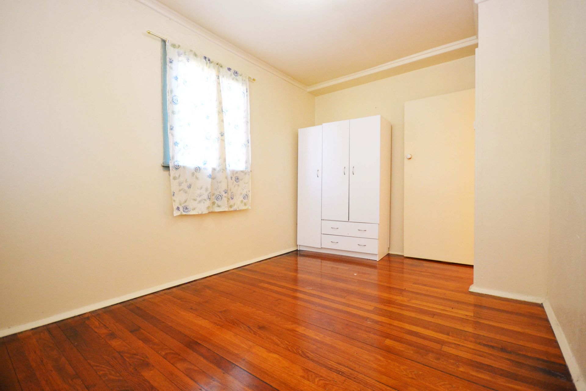 NEAT AND TIDY THREE BEDROOM