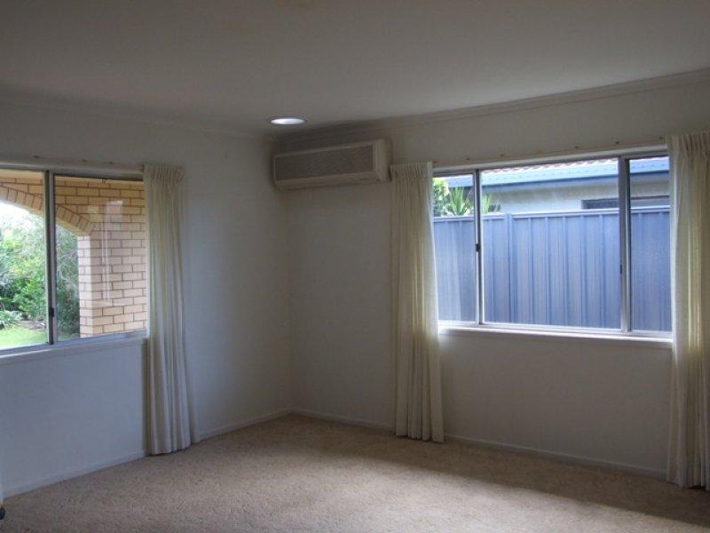 24 Theresa Street GOLDEN BEACH QLD, Golden Beach - Thumbnail 5