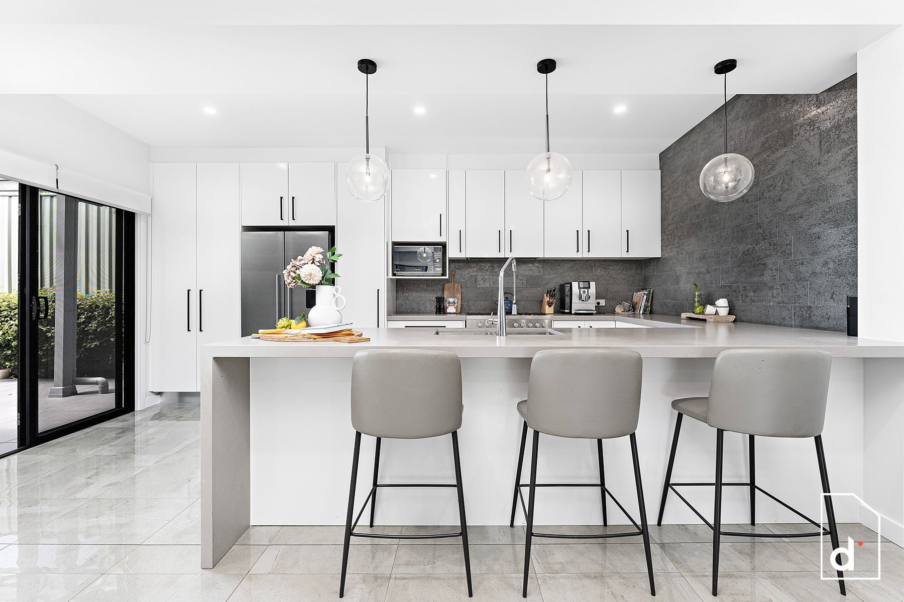 Sold property 1600000 for 45 Redgum Forest Way Figtree , NSW 2525