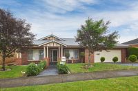 4 Mayfair Drive, Drouin VIC
