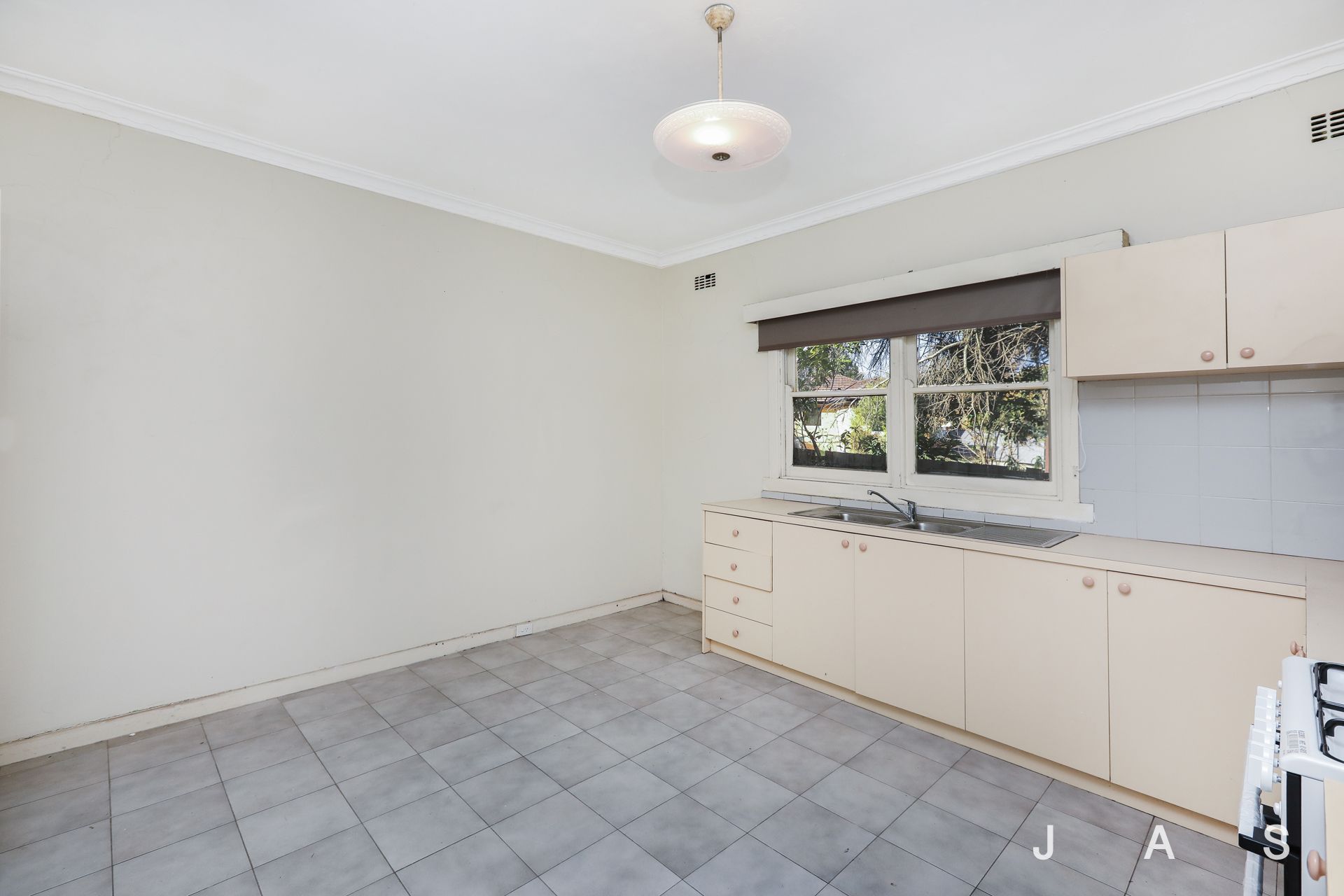 18 Waratah Street West Footscray VIC, West Footscray - Thumbnail 6