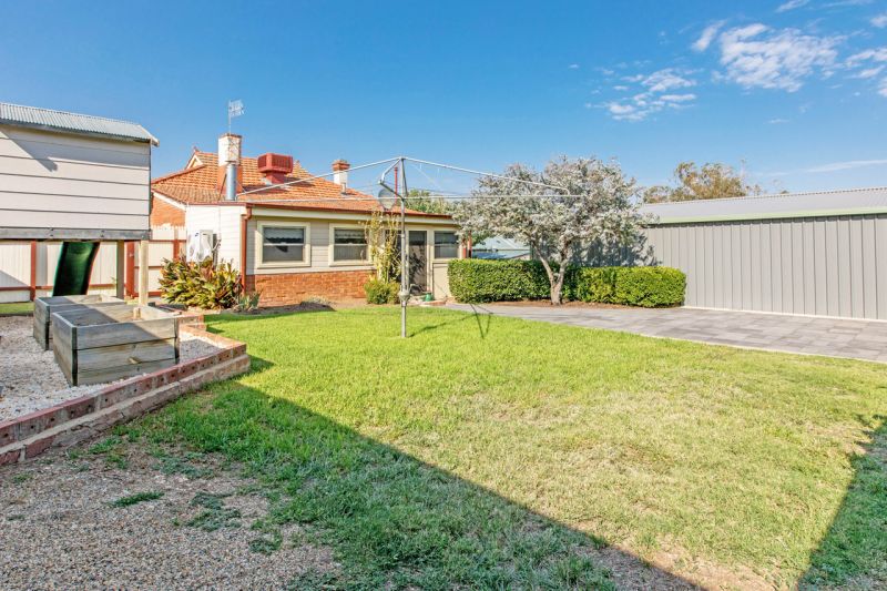 Real Estate For Sale 30 Street JUNEE , NSW