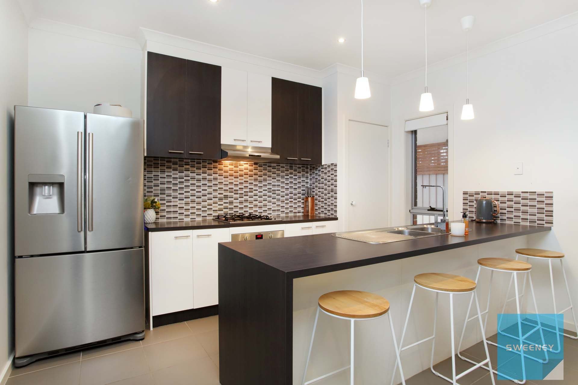 11 Braeside Walk, Caroline Springs - Thumbnail 4