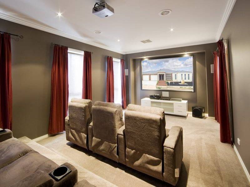 4 Niland Crescent, Point Cook - Thumbnail 2