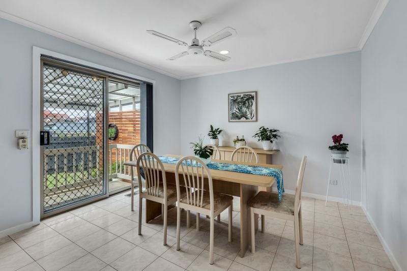 43 Grand Parade, Epping