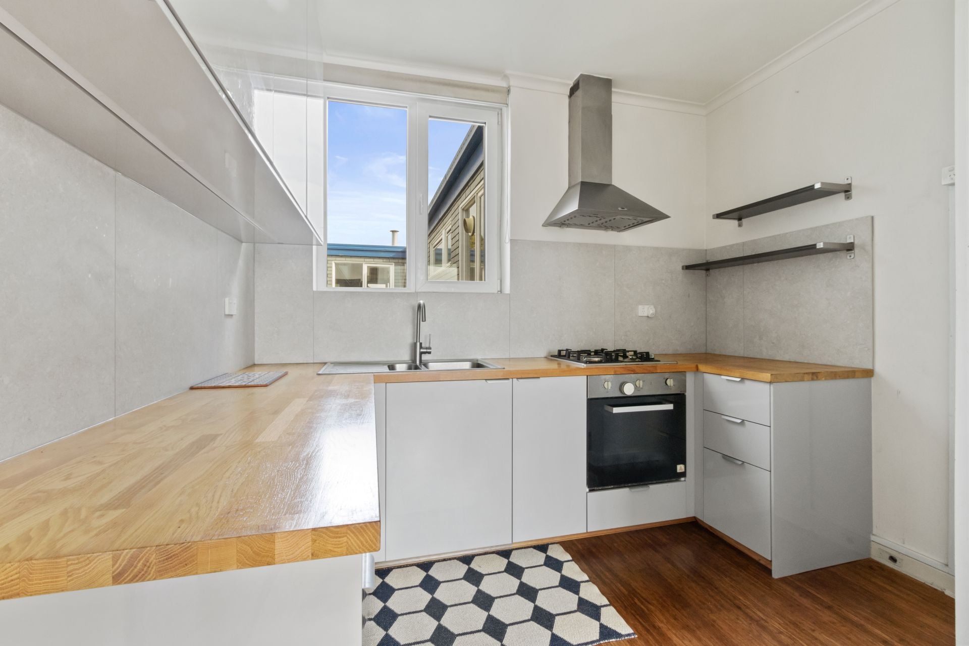 Light Filled, Two Bedroom Apartment Close to the City