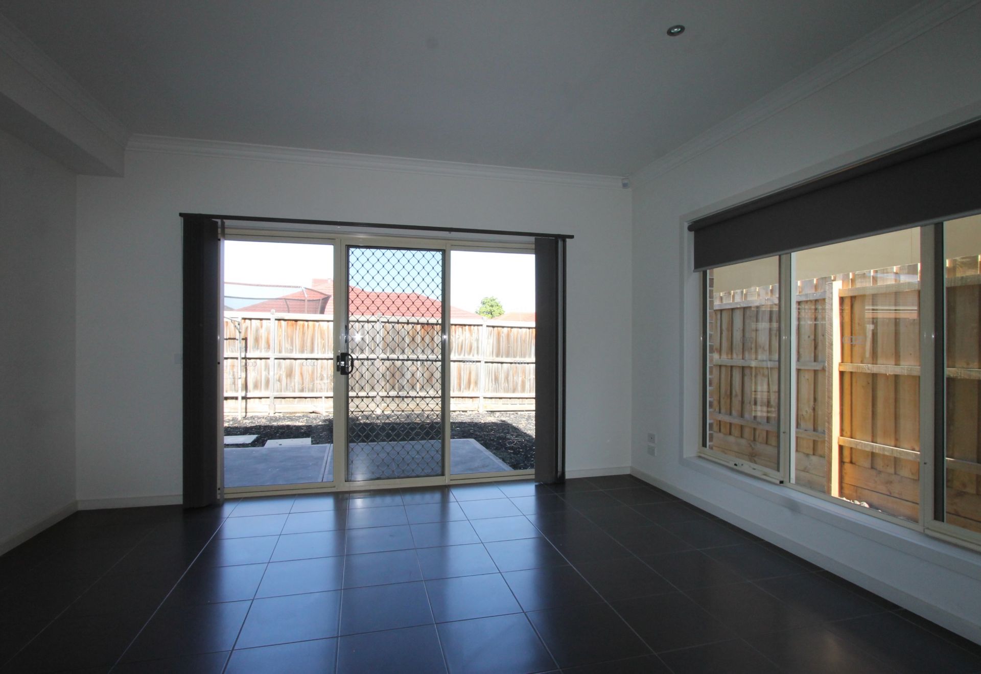 FANTASTIC TOWNHOUSE AWAITS!!