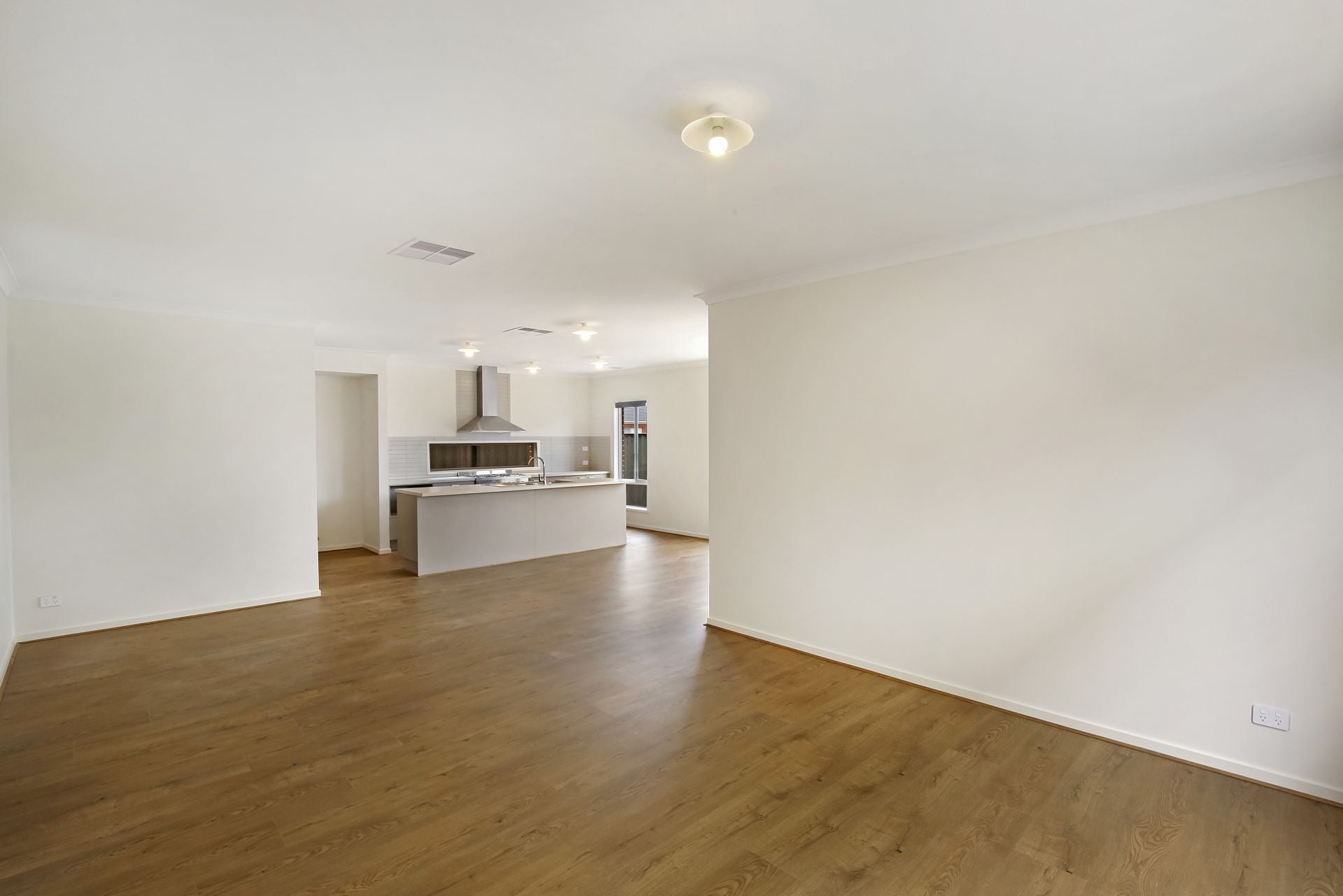 FAMILY FRIENDLY 4 BEDROOM HOME