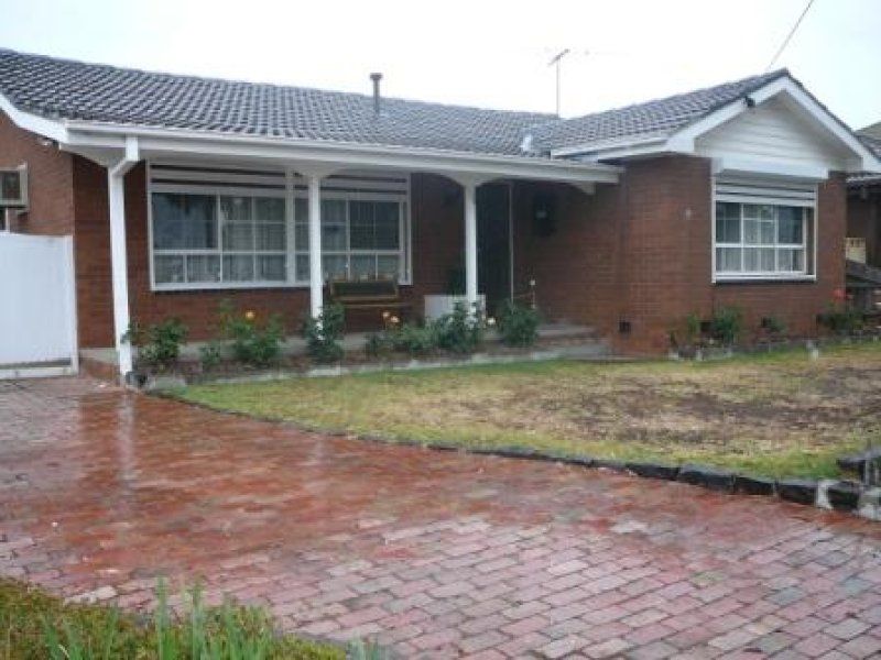 108 McIntyre Drive, Altona - Thumbnail 2
