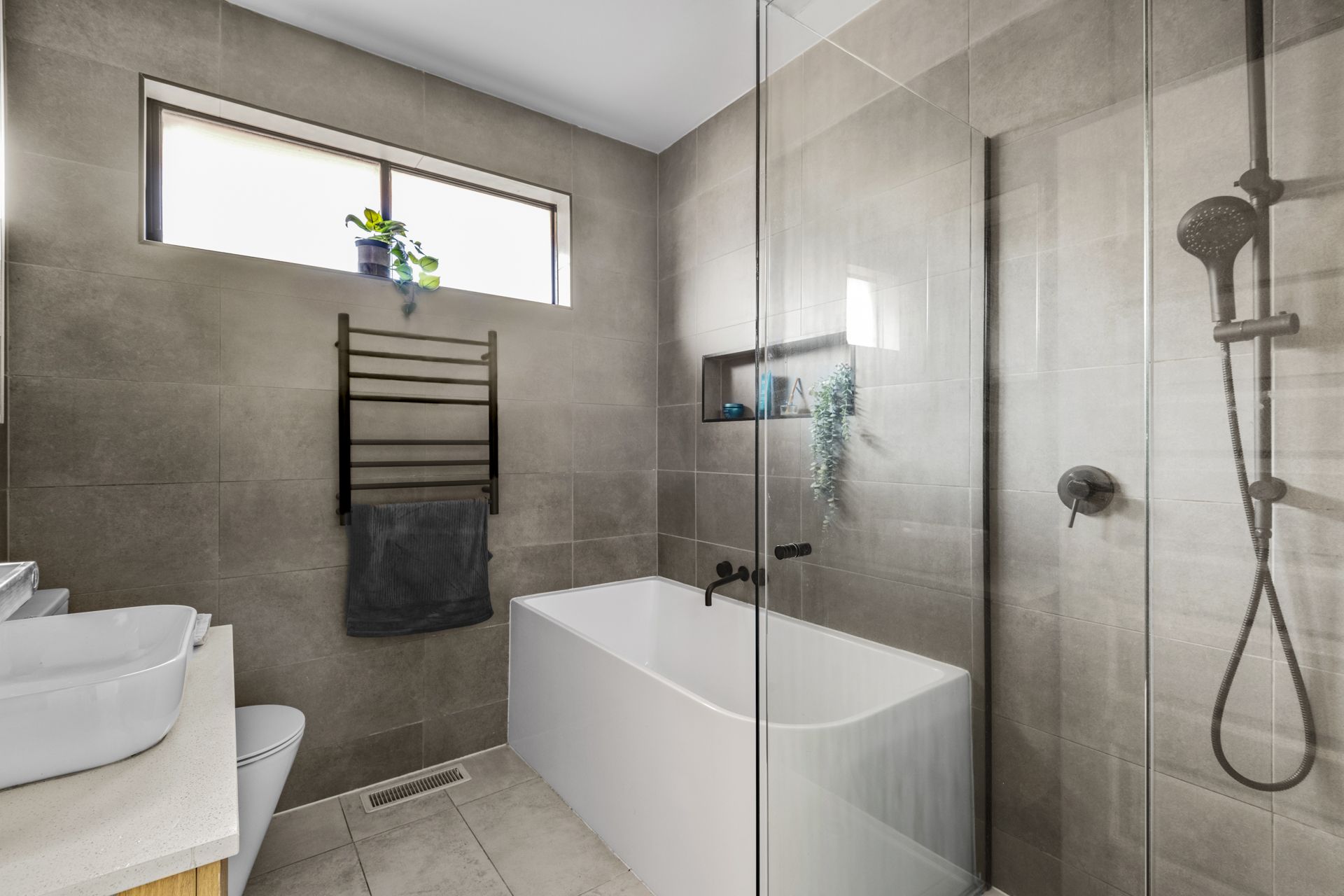 Stunning Home in Ideal Locale