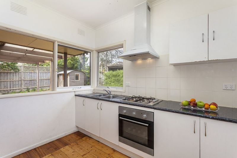 30 Burroughs Road, Balwyn - Thumbnail 3