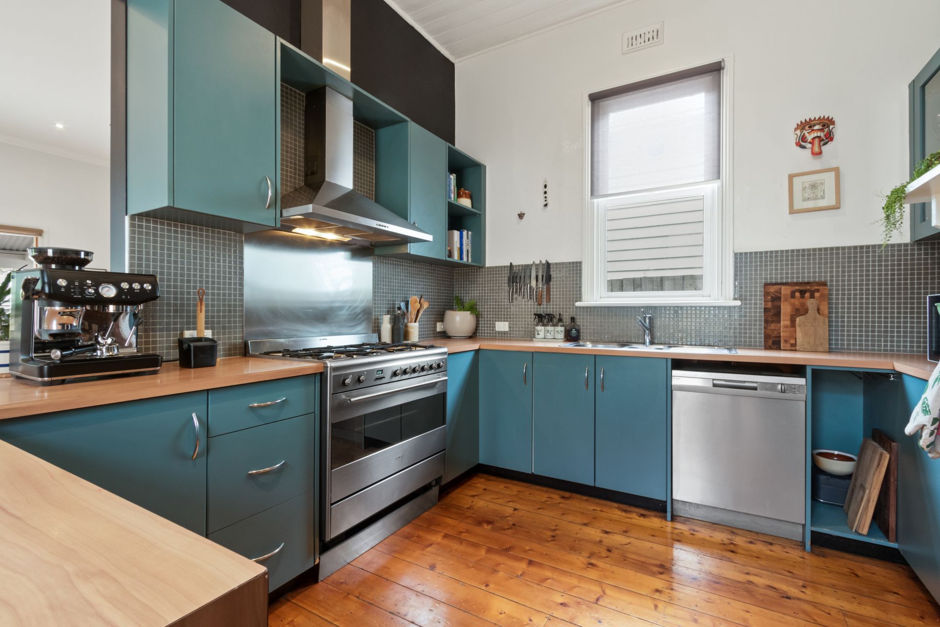 Perfect Edwardian Home in a Prized Location!