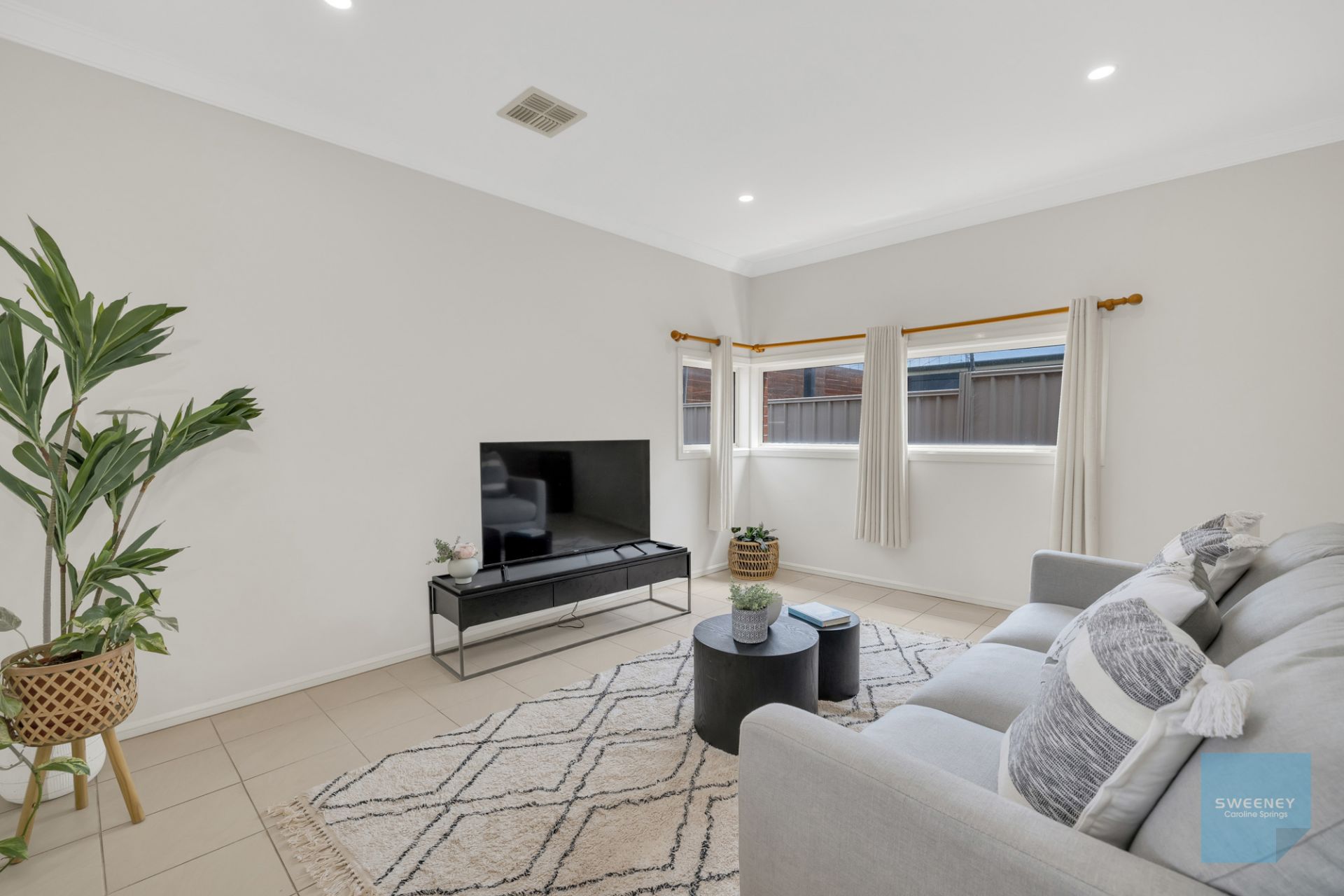 7 Lancefield Drive, Caroline Springs - Thumbnail 8