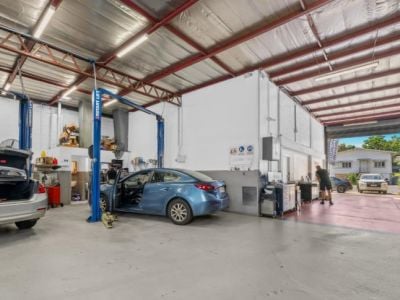 MILTON WAREHOUSE PRICED TO LEASE