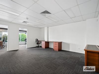 REFURBISHED OFFICE, PLENTY OF CAR PARKS!