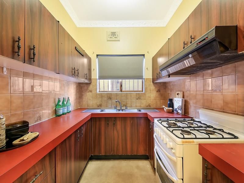 23 Mary Street, ST PETERS, St Peters - Thumbnail 7