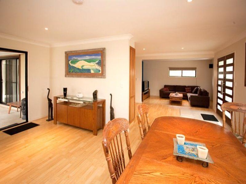 7 Blue Waters Crescent, TWEED HEADS WEST, Tweed Heads West - Thumbnail 2