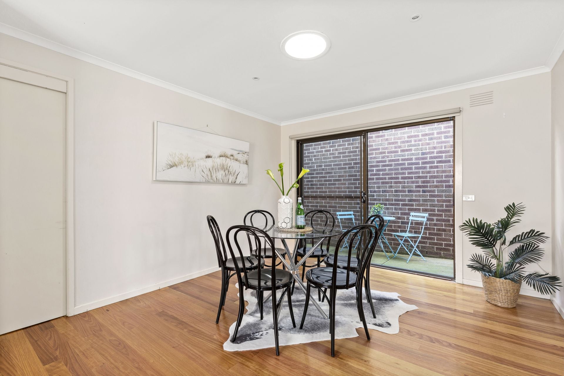Stylish, Spacious & Superbly Located