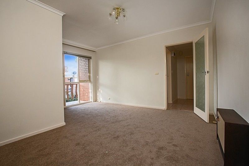 4/11 Roseberry Grove, Glen Huntly - Thumbnail 3