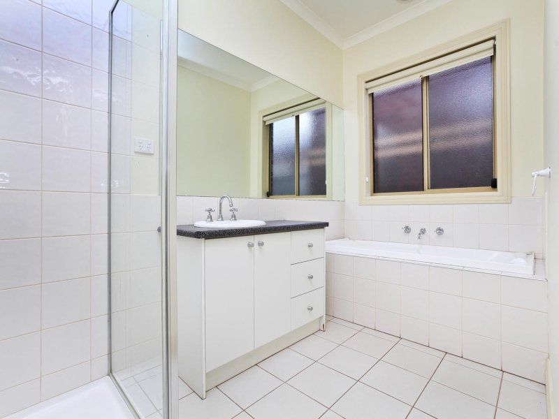 13 Macedon Close, Caroline Springs - Thumbnail 6