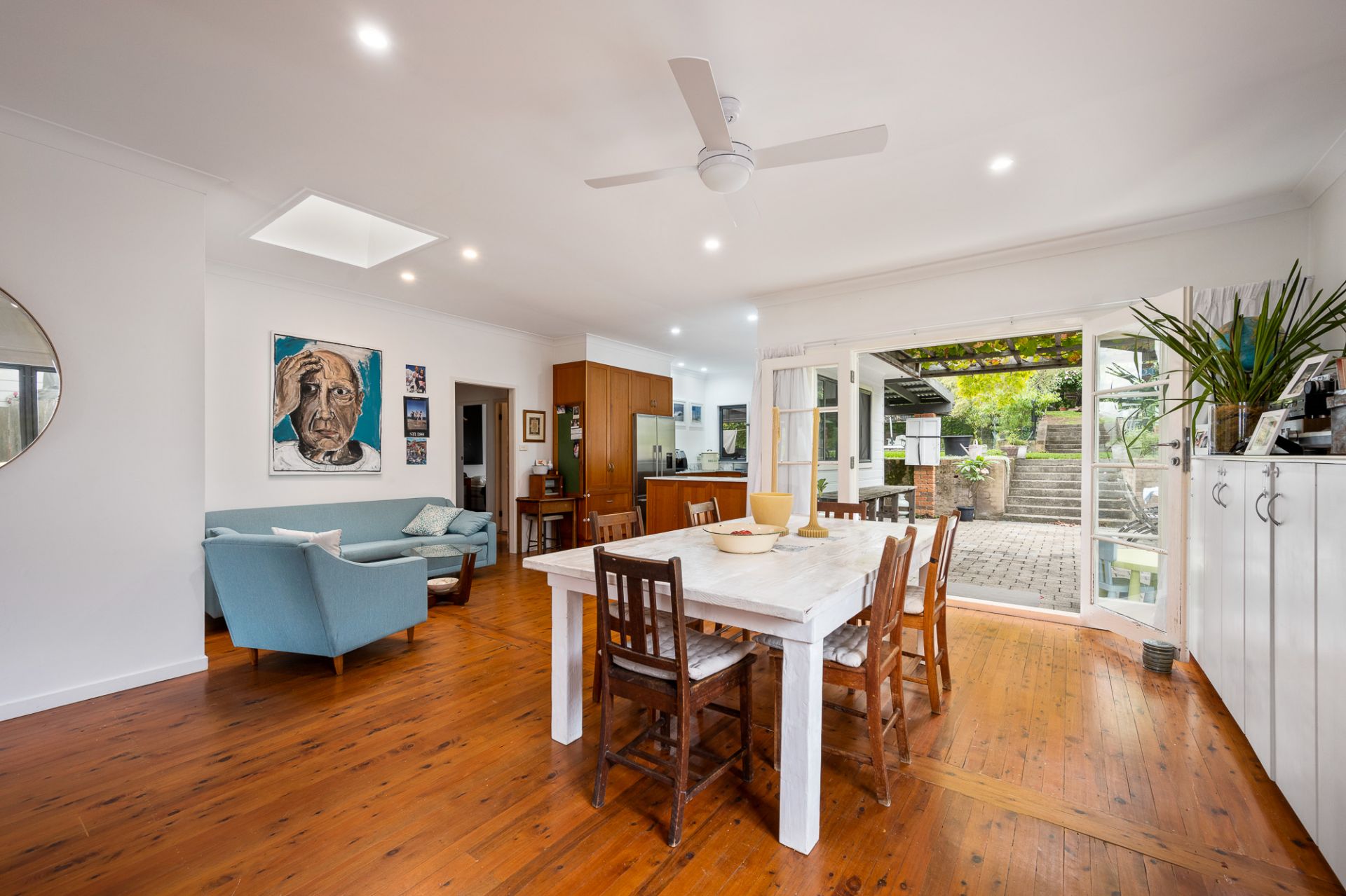 10 Yowie Avenue Caringbah South NSW, Caringbah South - Thumbnail 2