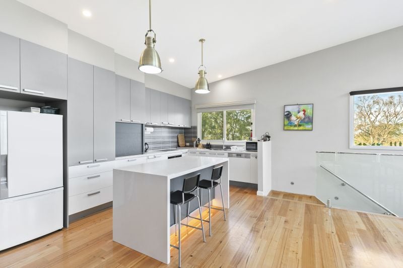 34 Waverley Avenue, Lorne, VIC, Lorne - Thumbnail 2