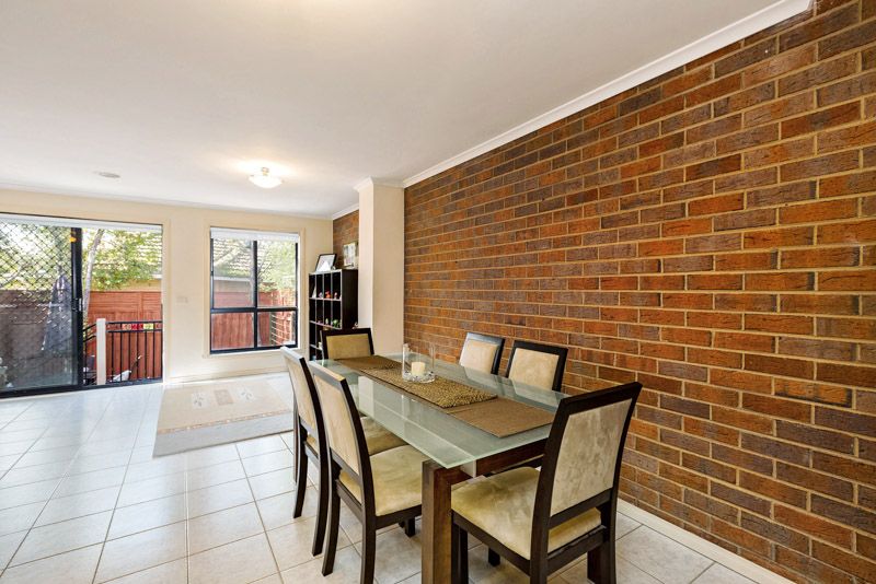 1c Dongola Road, West Footscray - Thumbnail 4