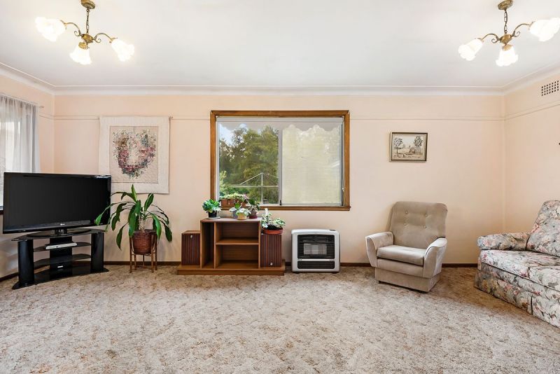 2 Yathong Road, CARINGBAH, Caringbah - Thumbnail 4