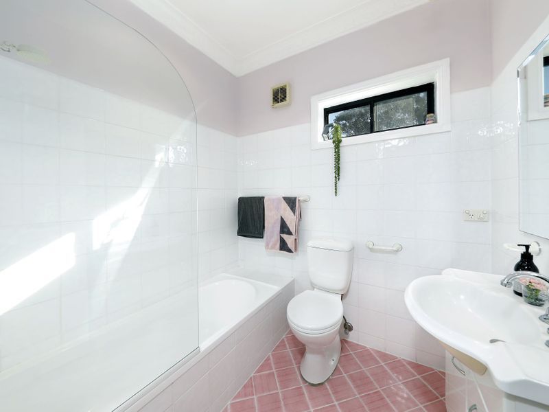 61 Kareena Road, Miranda, Miranda - Thumbnail 8