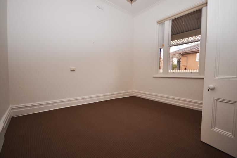 TIDY TERRACE IN THE HEART OF NORTHCOTE!