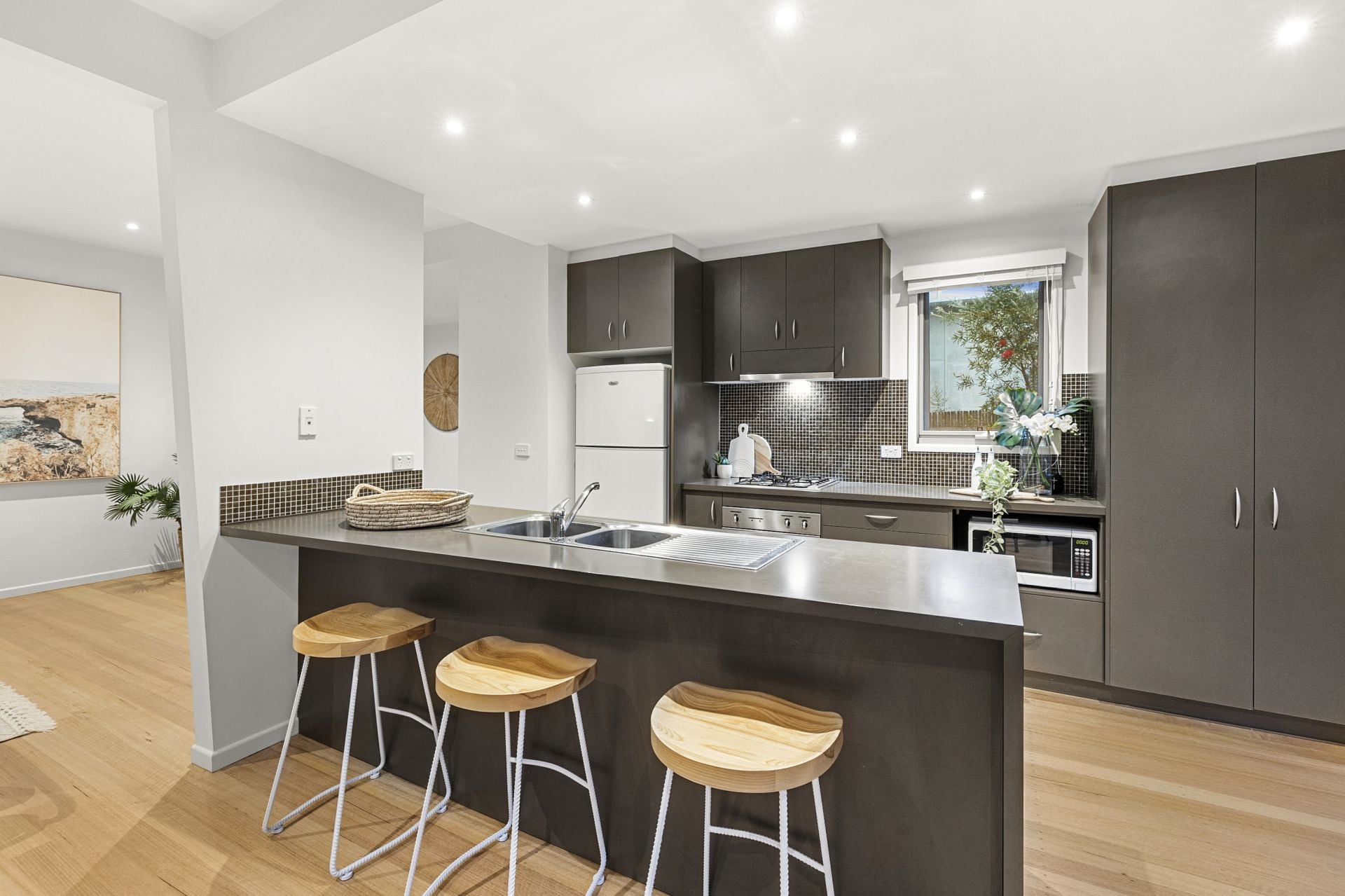 1/39 Anderson Street Torquay VIC, Torquay - Thumbnail 2