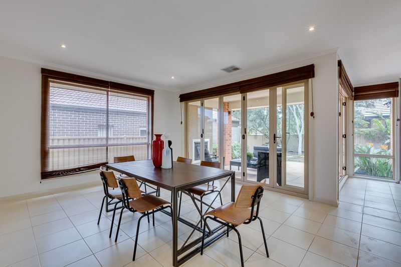 5 Surrey Place, Caroline Springs - Thumbnail 8