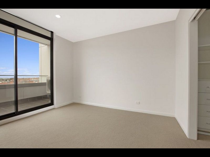 305/8 Breavington Way, Northcote - Thumbnail 4