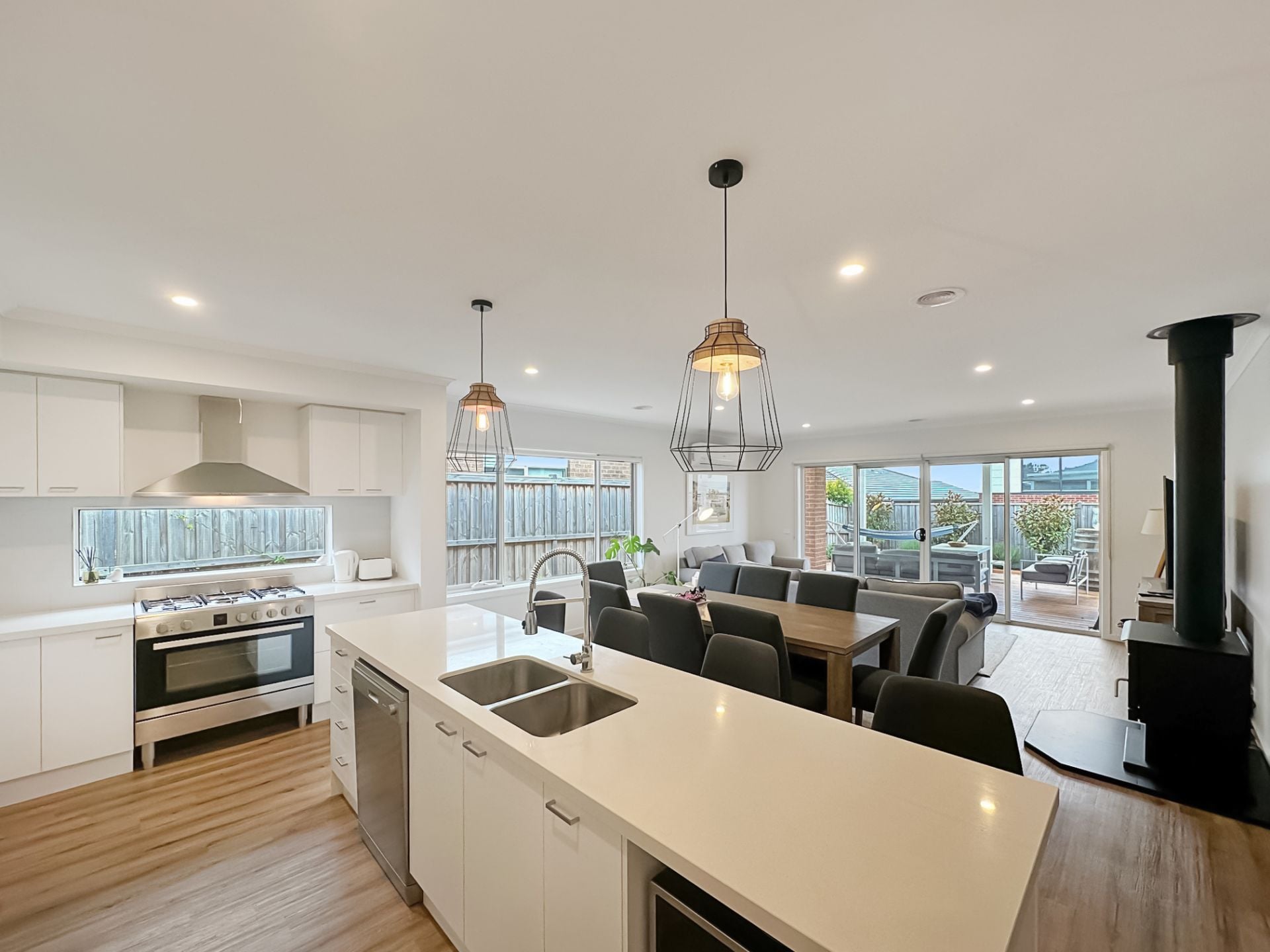 28 Poa St Torquay VIC, Torquay - Thumbnail 2