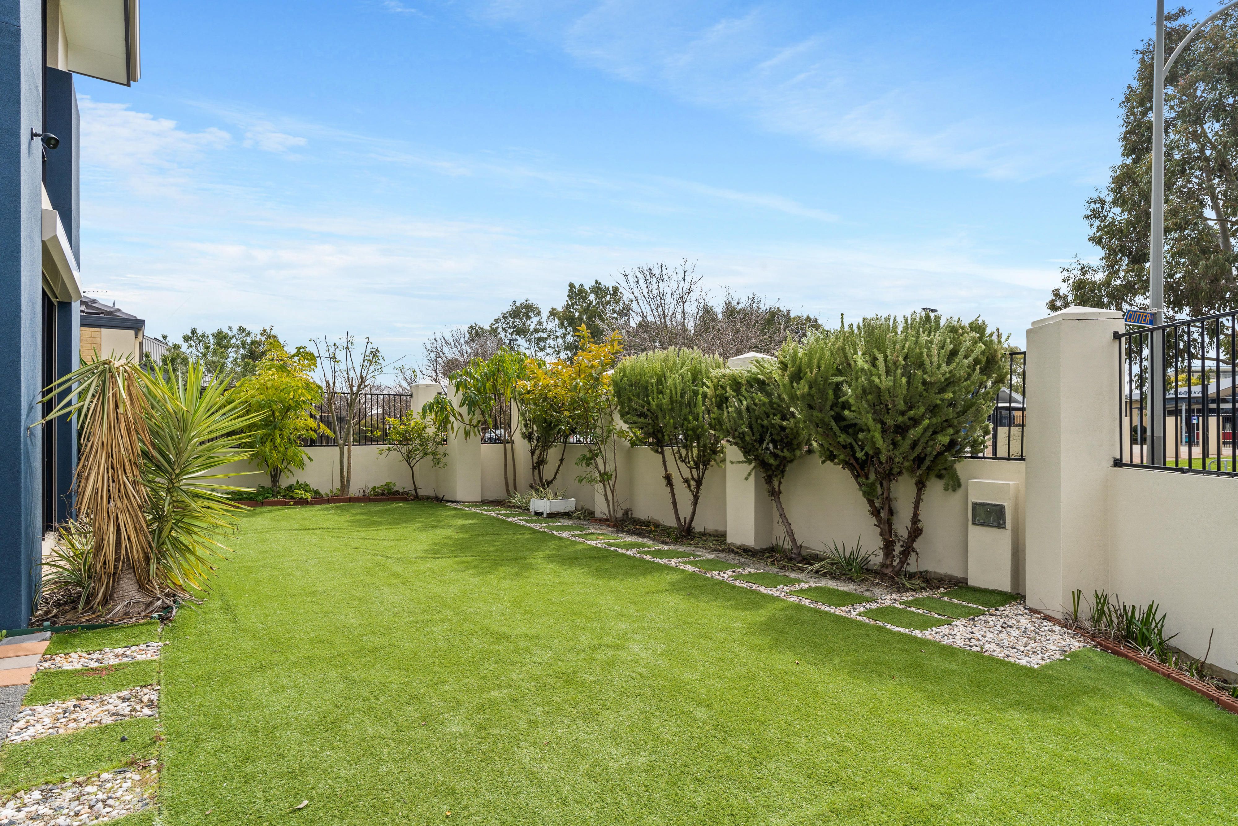 Real Estate For Sale 23 Dumbarton Road Canning Vale , WA