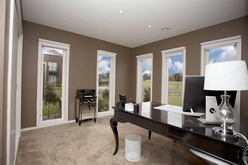***APPROVED APPLICATION PENDING*** SPACIOUS, STYLISH & A SUPERB LOCATION!! PERFECT 4 BEDROOM FAMILY HOME!!