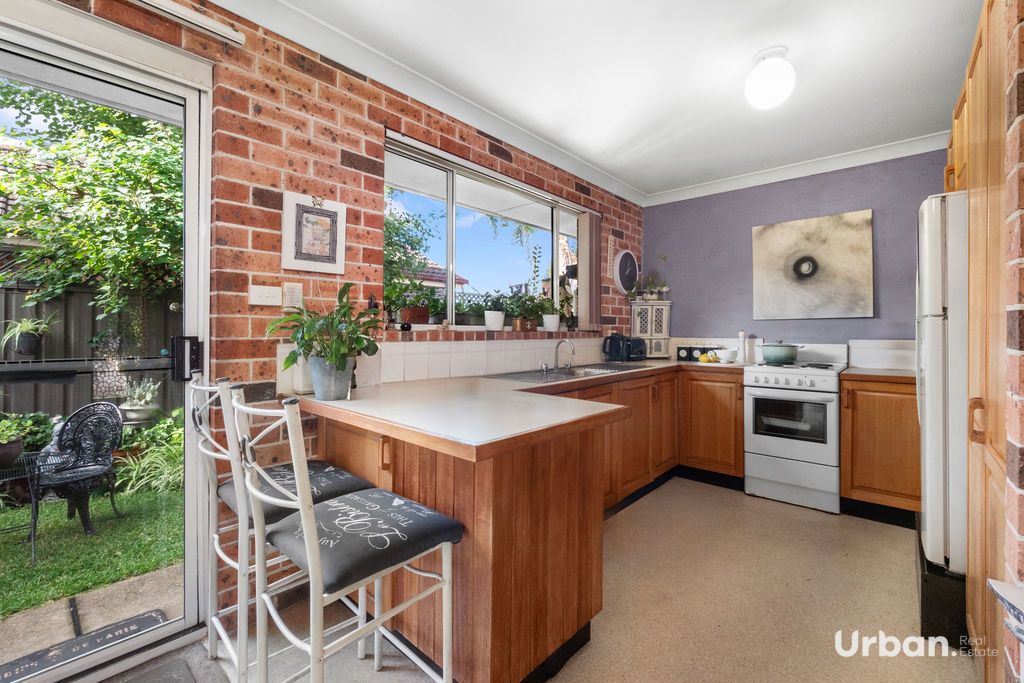 Mcgraths Hill 2/1 Albert Street