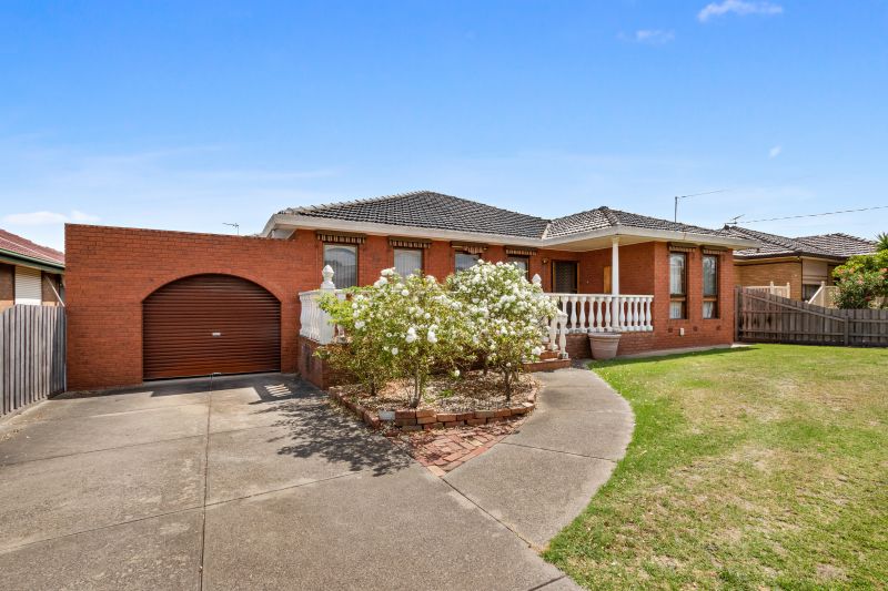 33 Tracey Street, Reservoir