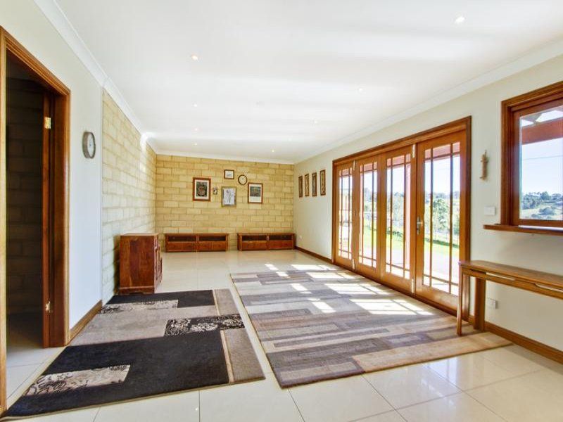 636 Slopes Road, Kurrajong - Thumbnail 8