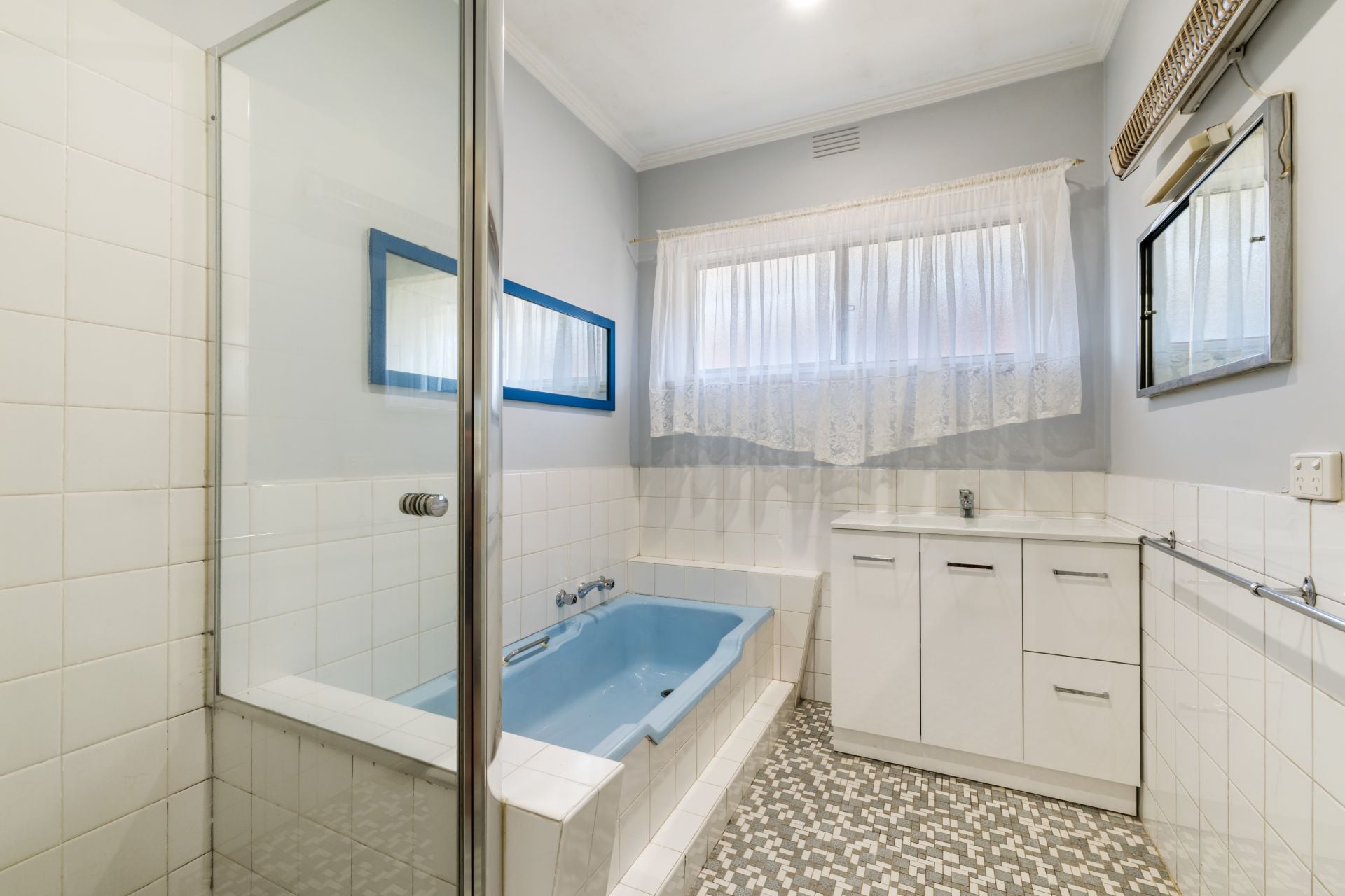 Fabulous Family Classic With Potential Plus
