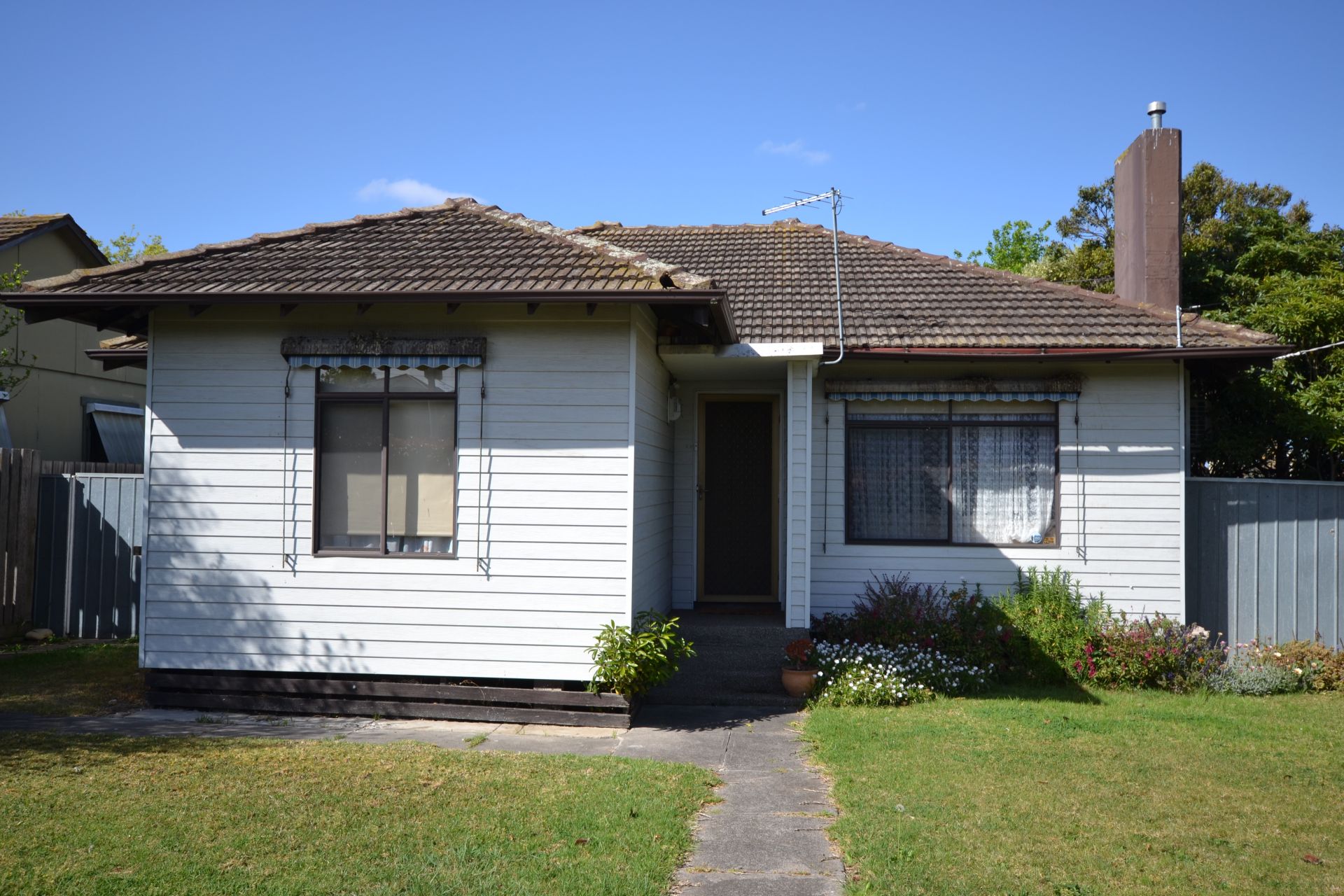 THREE BEDROOM IN GREAT LOCATION