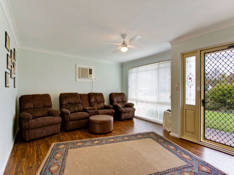 43 Tyne Crescent, North Richmond - Thumbnail 3