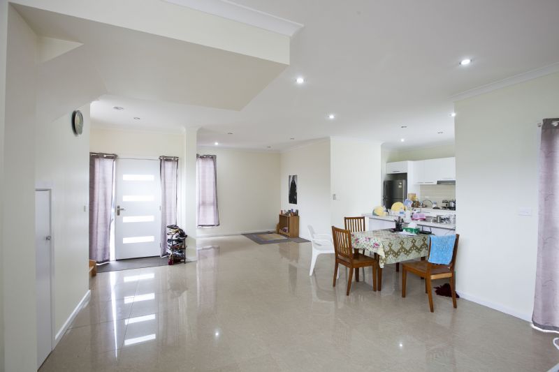 2/10 Hampton Parade, West Footscray - Thumbnail 6