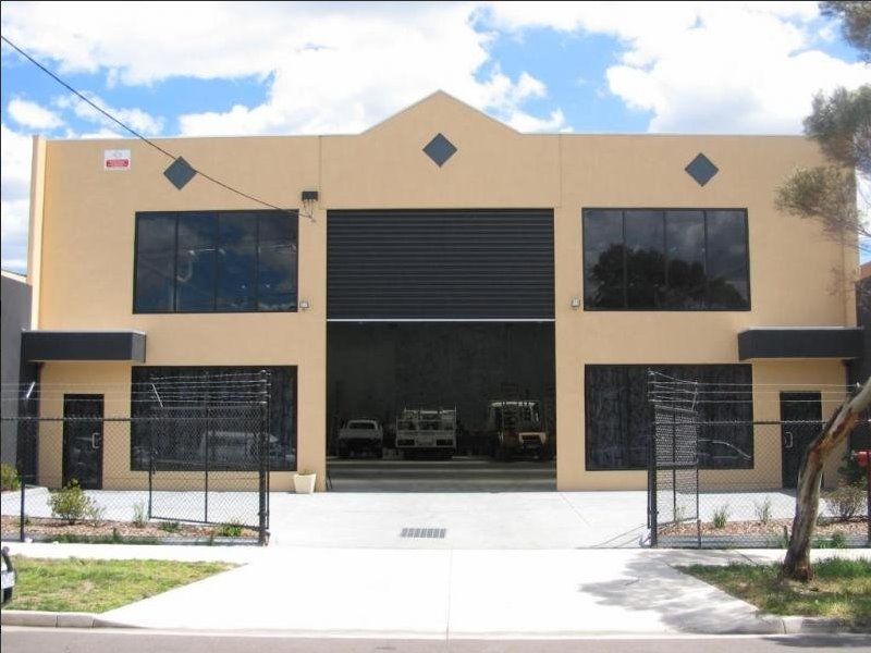 CONTEMPORARY FACTORY/ WAREHOUSE