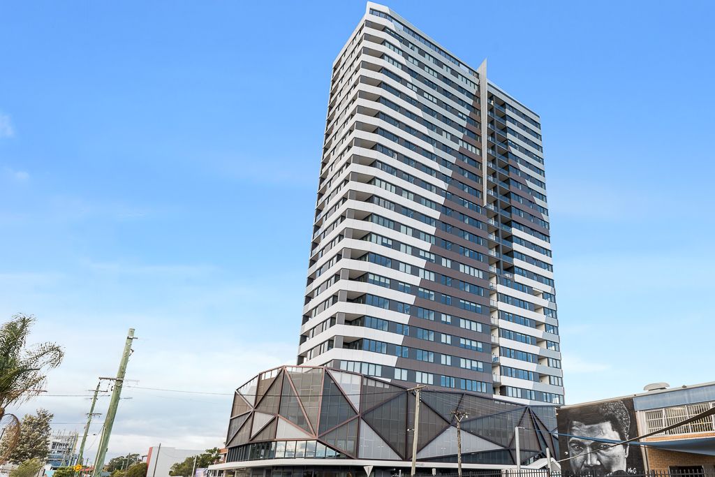 Sold - Signature Style with Breathtaking Panoramas