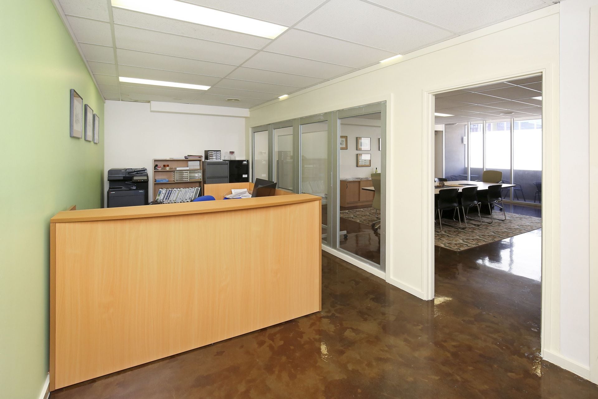 Centrally located,Large fully fitted multi use office space