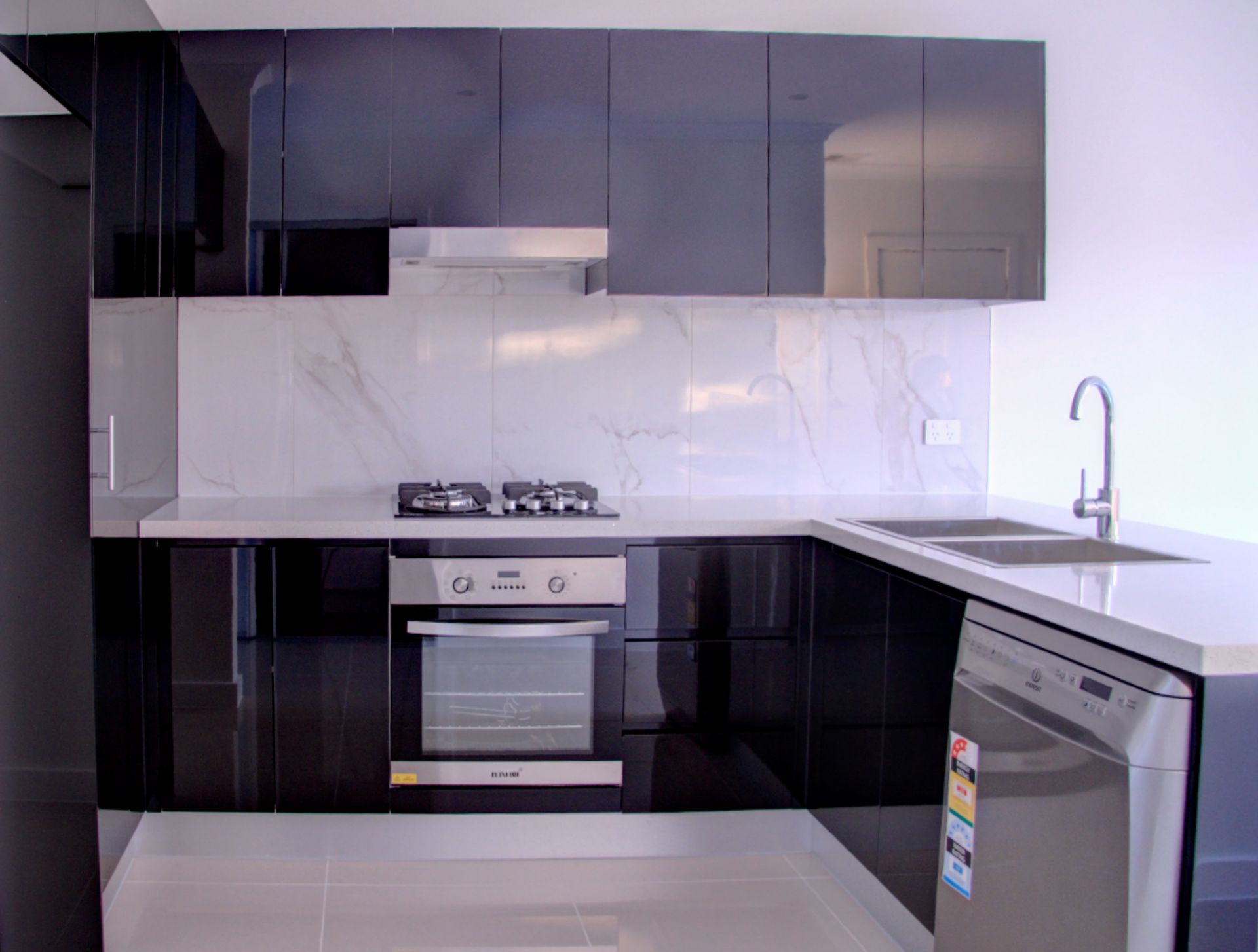 Brand New 6 Star Contemporary Living Townhouse