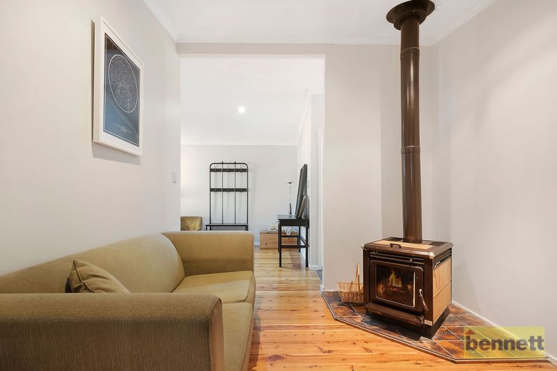 233 Lieutenant Bowen Drive, Bowen Mountain - Thumbnail 8