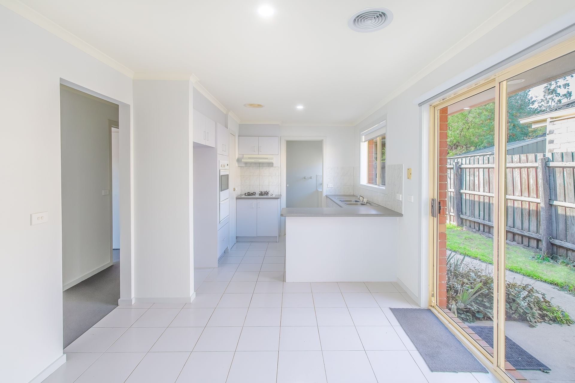 UNIT FOR LEASE WITH MUCH TO OFFER!